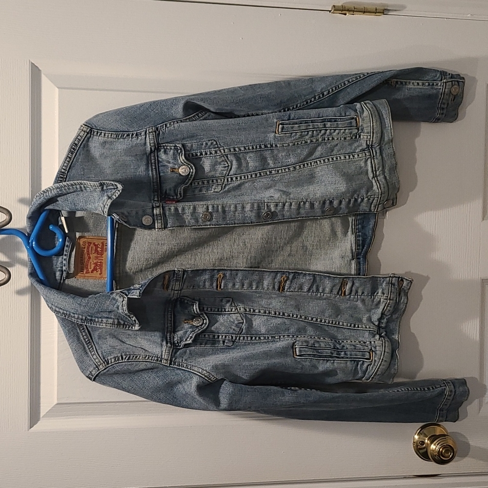 Levis women's jean jacket